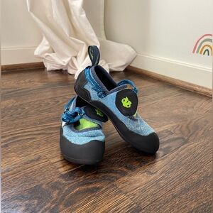 Evolv Kids Climbing Shoes